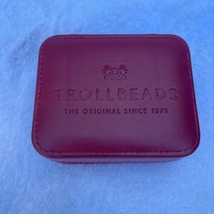 Troll bead jewelry box. New in plastic. 3.5 x 4.25 in. Burgundy